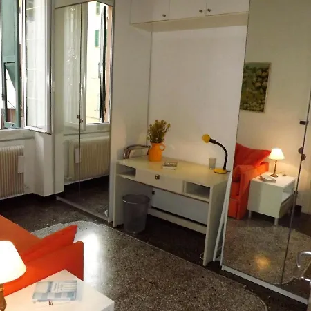 Ferienwohnung Fur 4 Personen Ca 75 M In Genua, Italienische Riviera Italienische Westkuste Apartamento *
